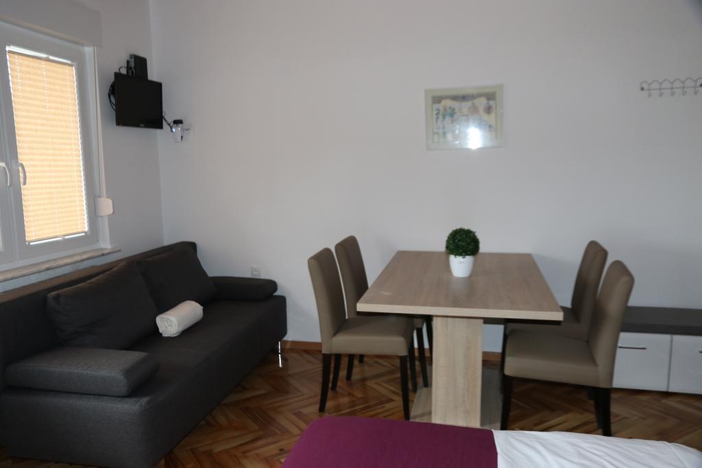 Apartmani Villa Christina Ičići Buitenkant foto